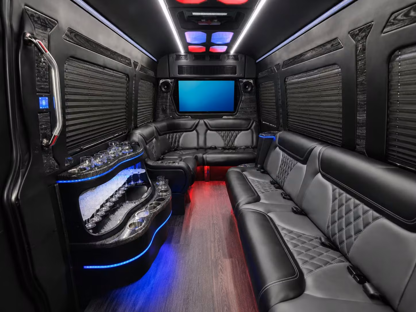 charterbusrentalwyomingmi com makes booking wyoming airport shuttle transfers fast and simple