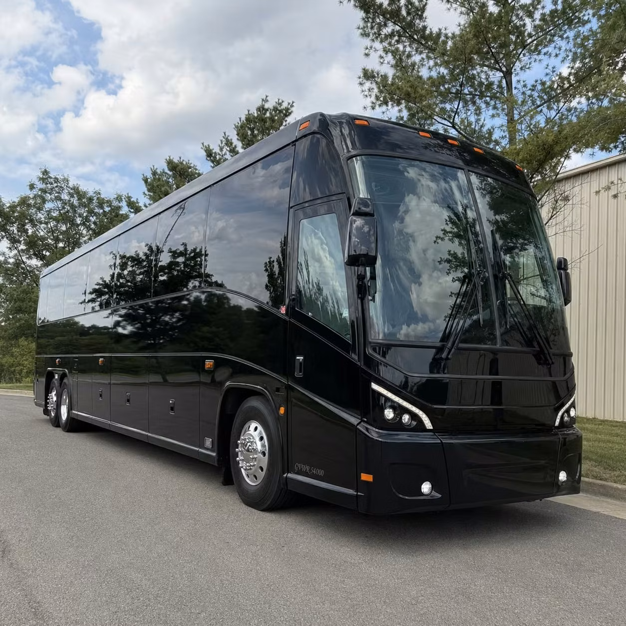 multi day bus rentals for wyoming michigan groups traveling far